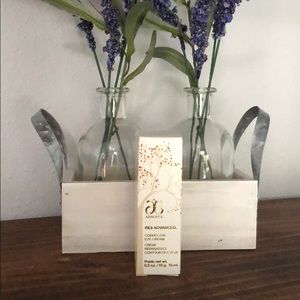 Brand new, re9 Arbonne corrective eye cream